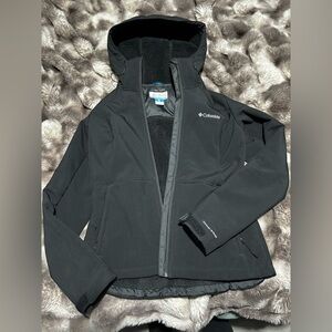 Columbia Women’s Black Hooded Softshell Coat
